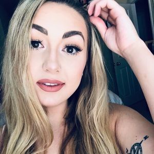 Meet your Posher, Madelynn